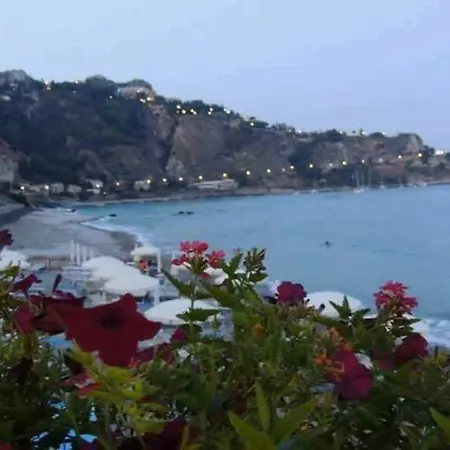 La Rosa Dei Venti Sul Mare 타오르미나